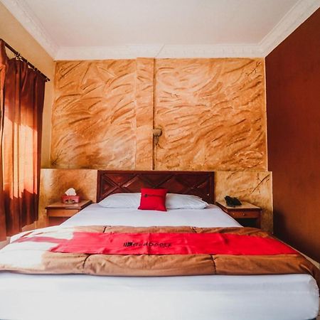 Reddoorz Plus Near Jambi Prima Mall Exterior foto