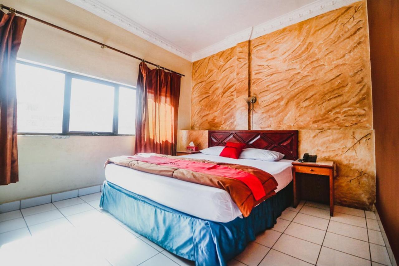 Reddoorz Plus Near Jambi Prima Mall Exterior foto